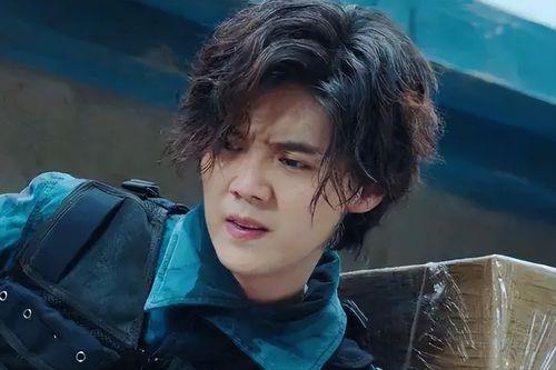 娱乐圈吃瓜男歌手是谁,揭秘神秘“瓜王”身份