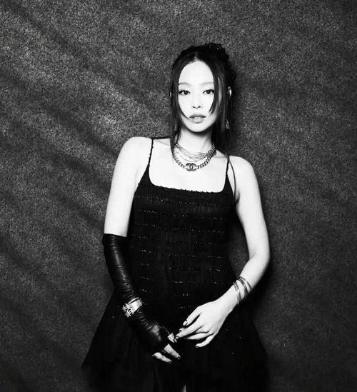 娱乐八卦吃瓜一姐是谁,她是如何成为热门话题的？